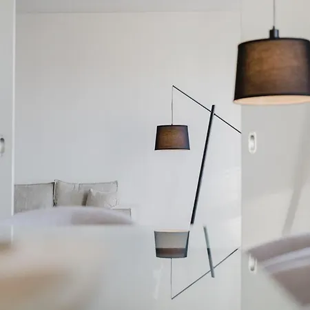 4 Bedroom - Zentral - Geraeumig - Kueche - Terrasse - Wifi - Kaffee - Parkhaus *