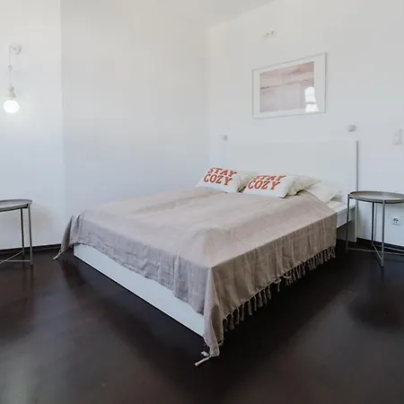 4 Bedroom - Zentral - Geraeumig - Kueche - Terrasse - Wifi - Kaffee - Parkhaus