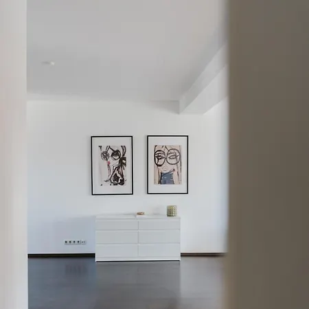 公寓 4 Bedroom - Zentral - Geraeumig - Kueche - Terrasse - Wifi - Kaffee - Parkhaus 威斯巴登