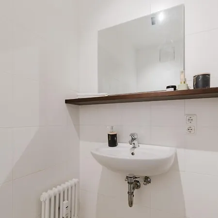 4 Bedroom - Zentral - Geraeumig - Kueche - Terrasse - Wifi - Kaffee - Parkhaus Wiesbaden