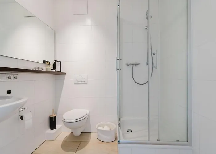 4 Bedroom - Zentral - Geraeumig - Kueche - Terrasse - Wifi - Kaffee - Parkhaus * Wiesbaden