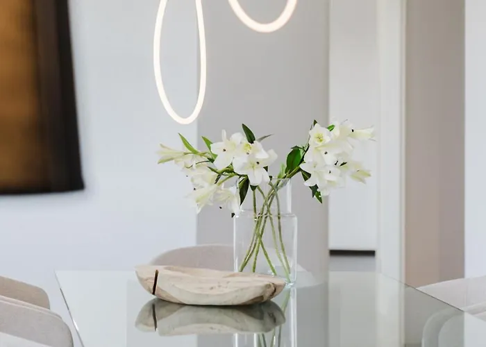 4 Bedroom - Zentral - Geraeumig - Kueche - Terrasse - Wifi - Kaffee - Parkhaus * Wiesbaden