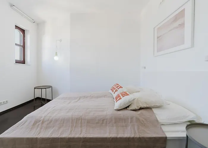 Apartman 4 Bedroom - Zentral - Geraeumig - Kueche - Terrasse - Wifi - Kaffee - Parkhaus