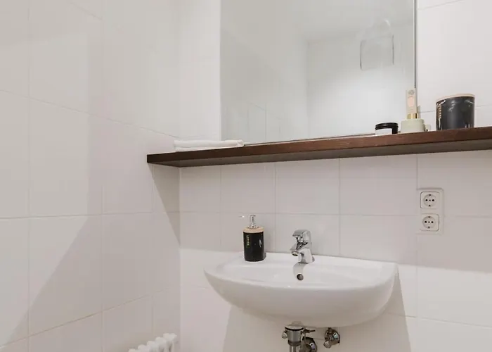 4 Bedroom - Zentral - Geraeumig - Kueche - Terrasse - Wifi - Kaffee - Parkhaus Wiesbaden