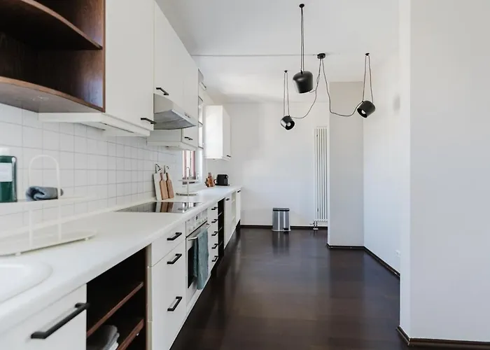 4 Bedroom - Zentral - Geraeumig - Kueche - Terrasse - Wifi - Kaffee - Parkhaus Apartman Wiesbaden