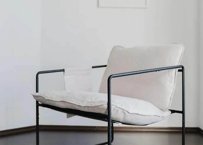 Apartman 4 Bedroom - Zentral - Geraeumig - Kueche - Terrasse - Wifi - Kaffee - Parkhaus *